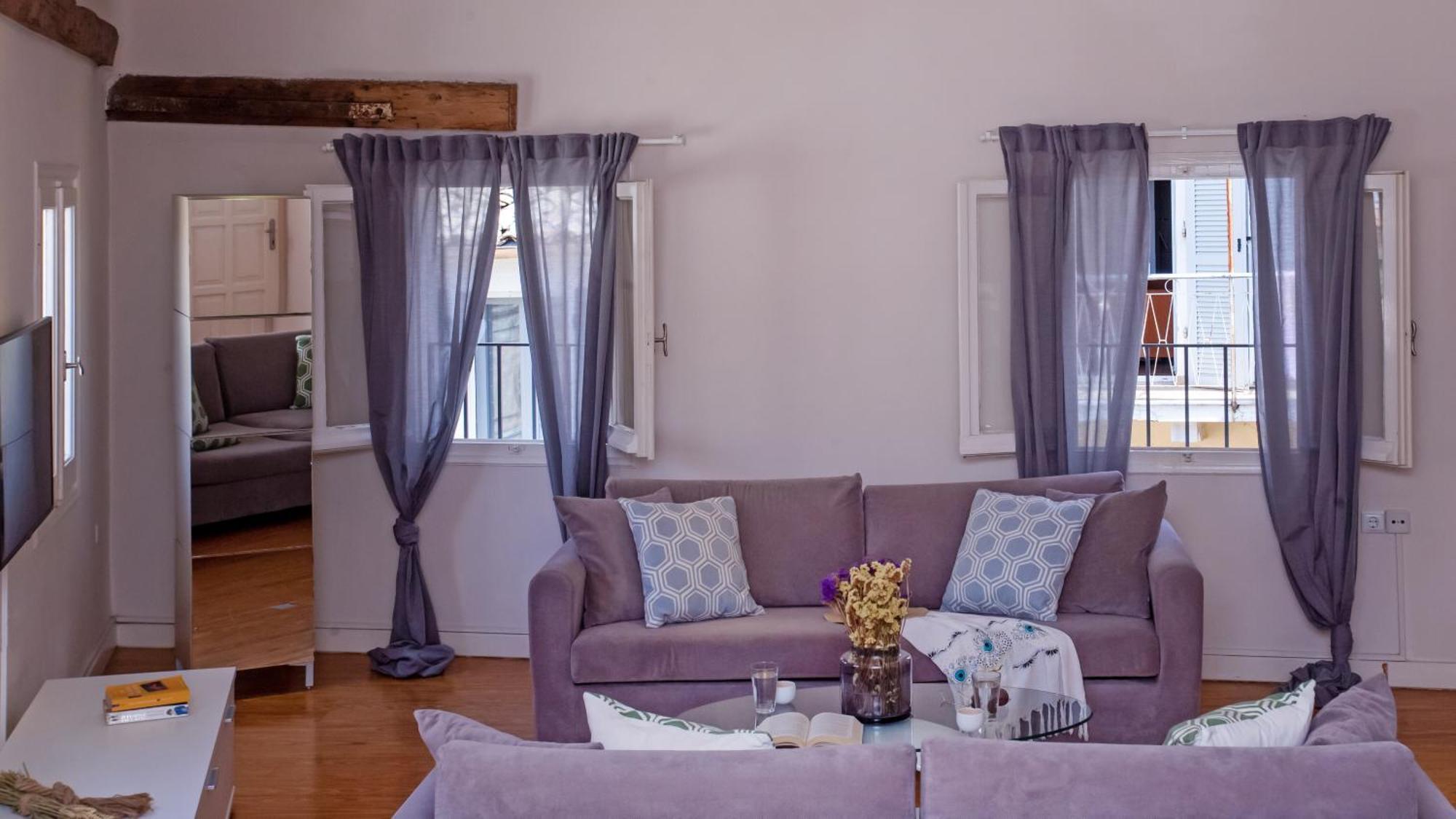 Guilford Loft Apartment *